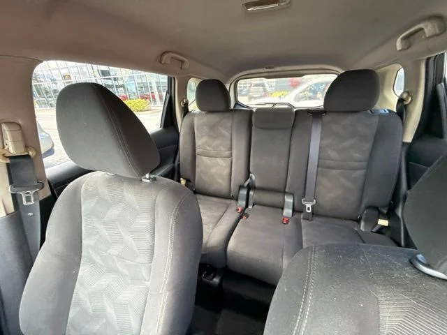Used 2016 Black Nissan SV image 4