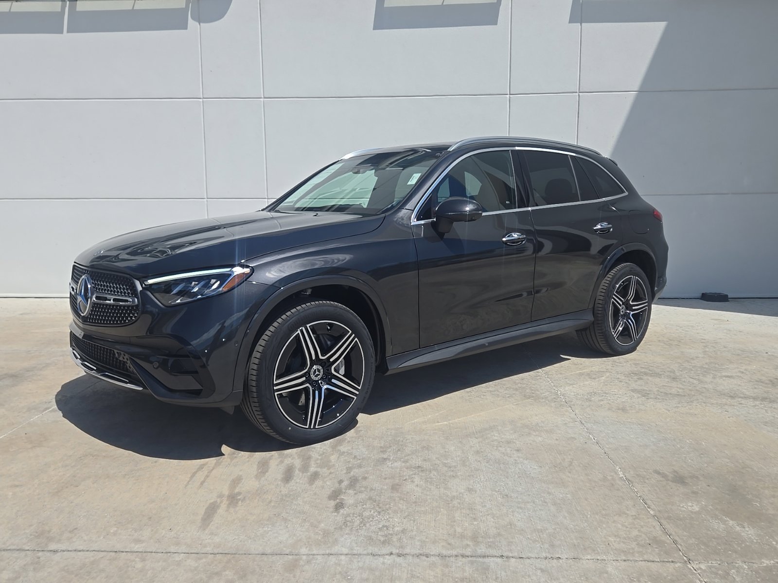 2027 Mercedes-Benz GLC