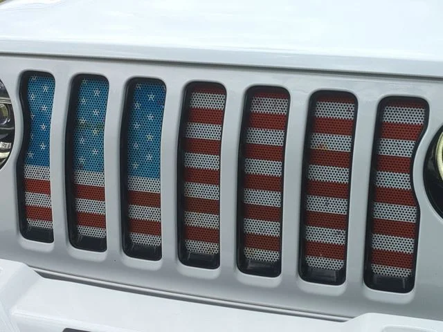Used 2021 White Jeep High Altitude image 24