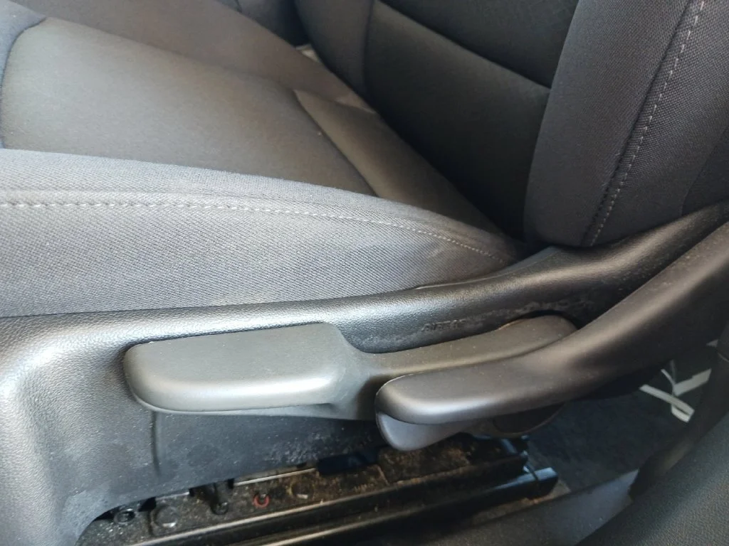Used 2025 Mineral Gray Metallic Chevrolet LS image 27