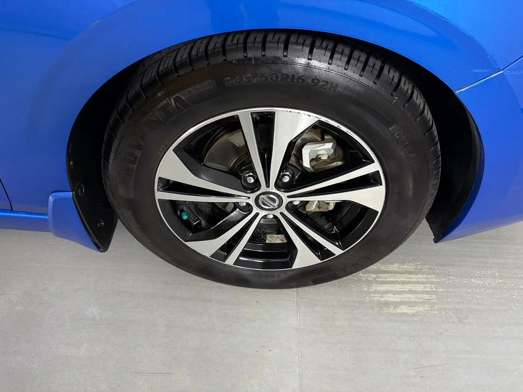 Used 2021 Blue Nissan SV image 10