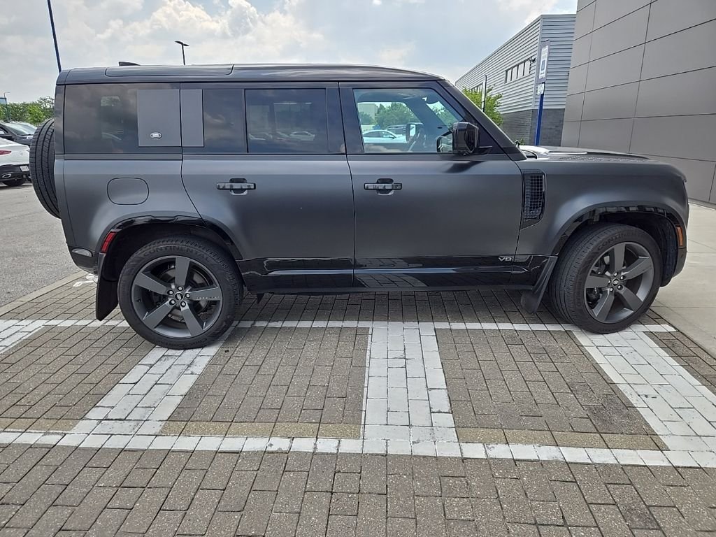 Certified Used 2023 Carpathian Gray Premium Metallic Land Rover Carpathian Edition image 4