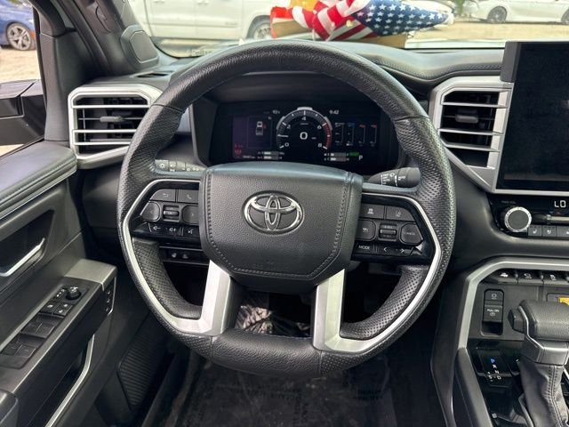 Used 2024  Toyota Platinum image 25