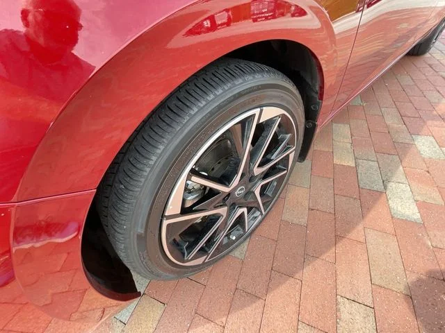 Used 2024 Red Nissan SV image 27