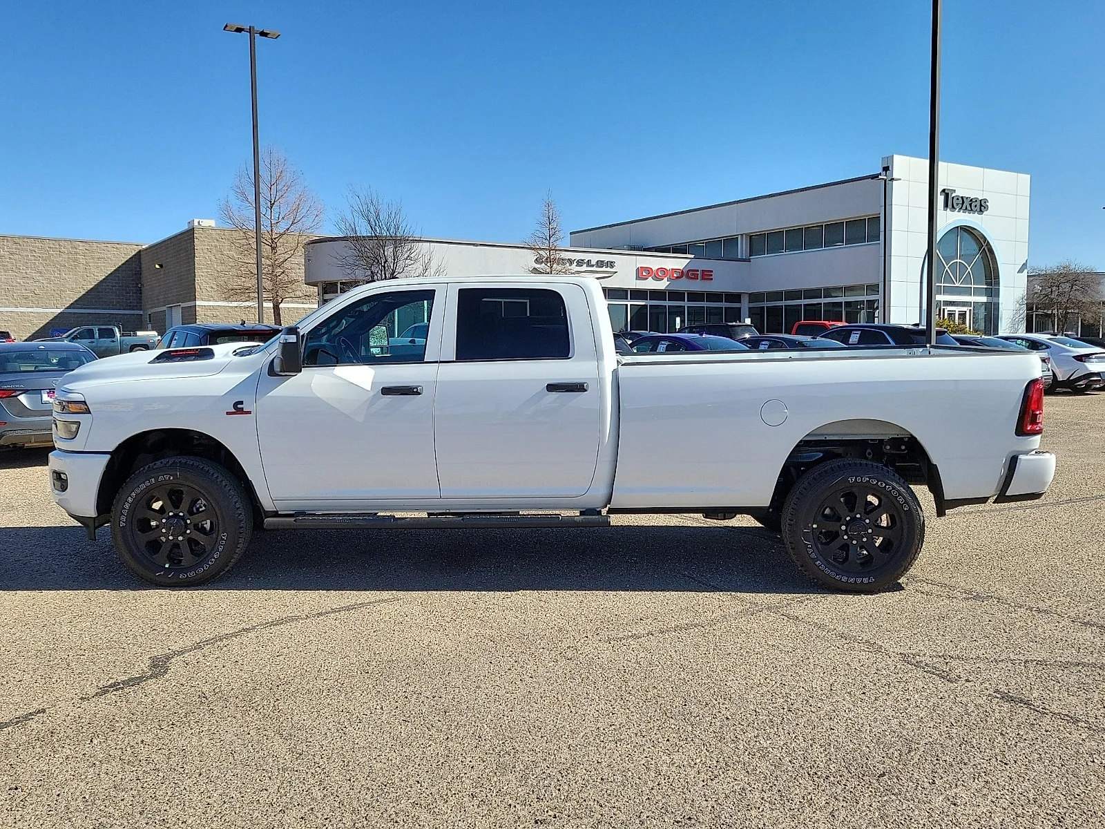 New 2026 PW7 Bright Whit Ram BLACK EXPRESS CREW CAB 4X4 8