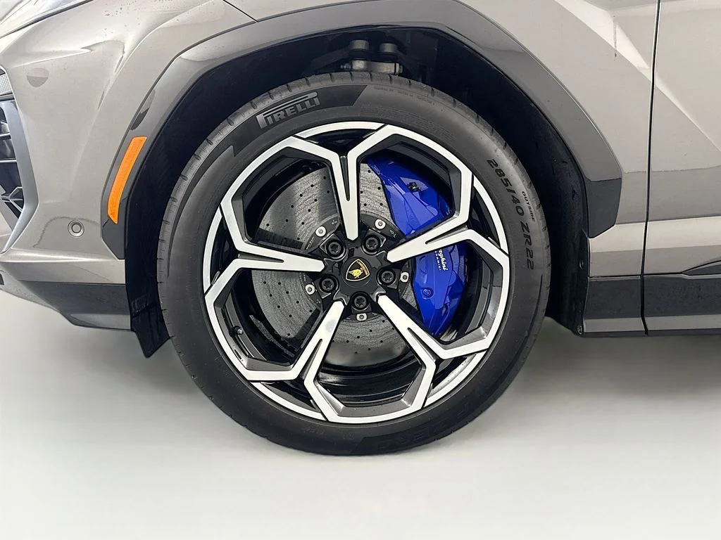 2025 Lamborghini Urus SE - Photo 34