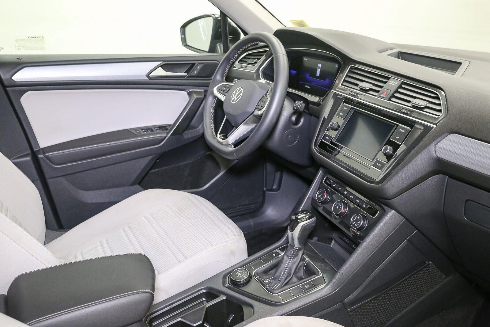 Used 2022 Deep Black Pearl Volkswagen S image 20