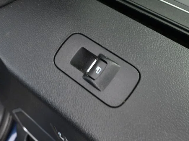 Used 2018 Blue Ford Limited image 46