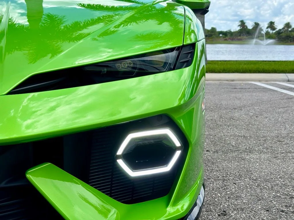 Used 2026 Verde Selvans Metallic Lamborghini  image 23