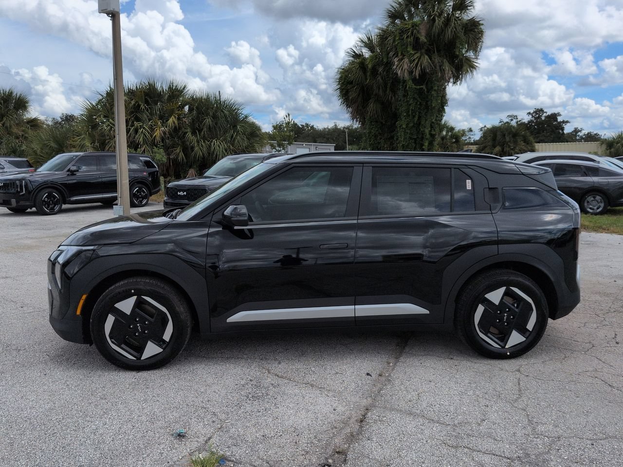 New 2027 Aurora Black Pearl Kia Wind image 7