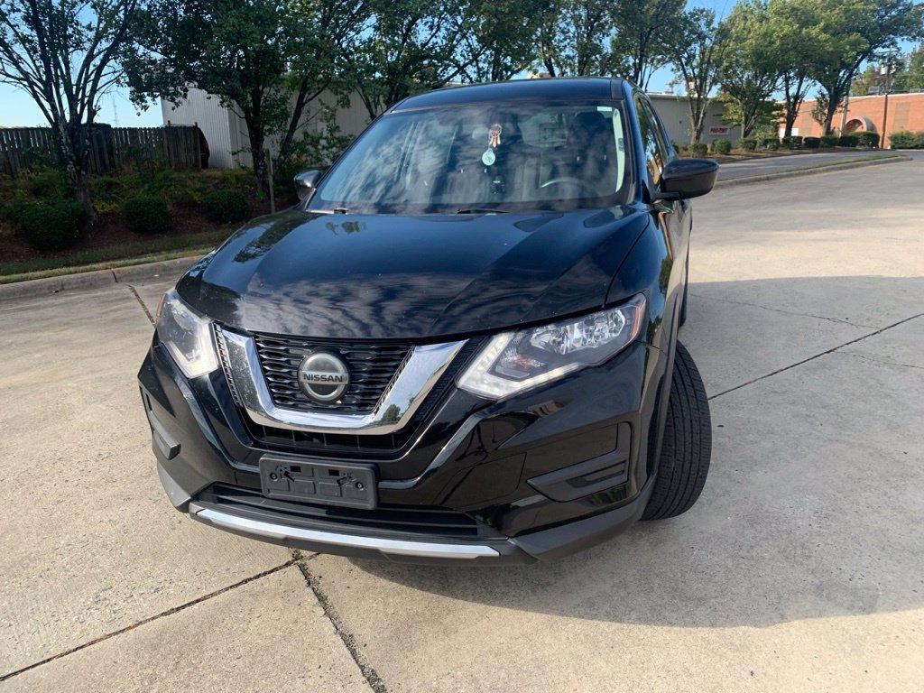 Used 2018 Black Nissan S image 4