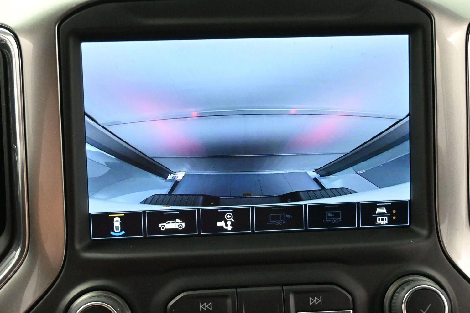 Used 2022 Summit White Chevrolet LTZ image 24