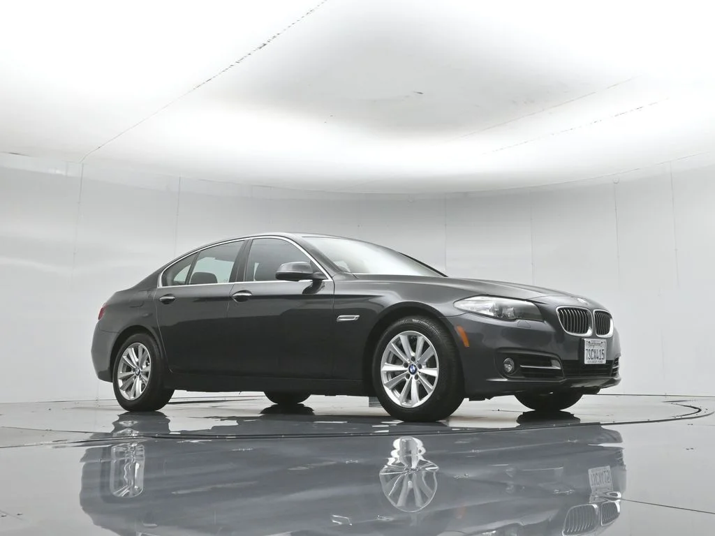 Used 2016 Gray BMW 528i image 3
