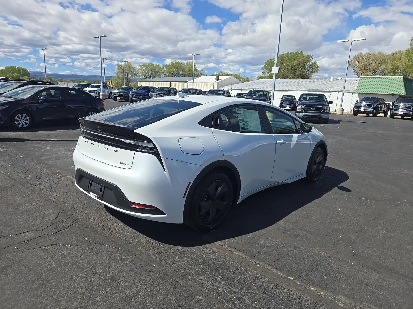 New 2025 Wind Chill Pearl Toyota SE image 3