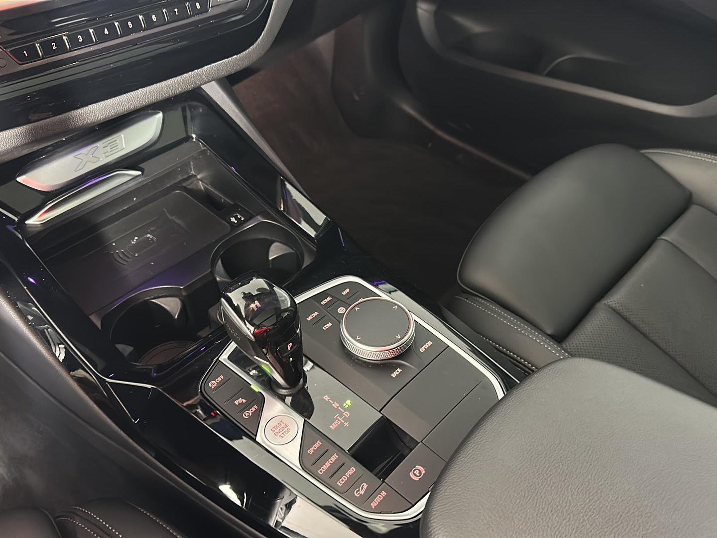 Used 2024 Black Sapphire Metallic BMW xDrive30i image 21