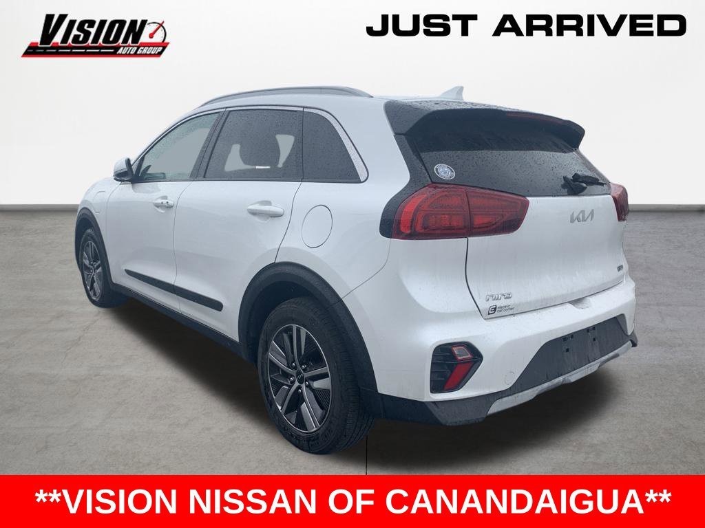 Used 2022 White Kia EX image 2