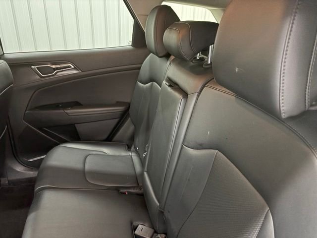 Used 2023 White Kia EX image 9