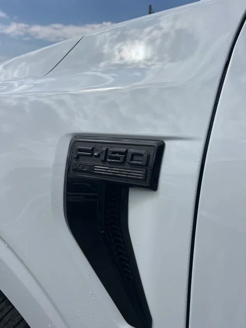 New 2026 Oxford White Ford XLT image 14