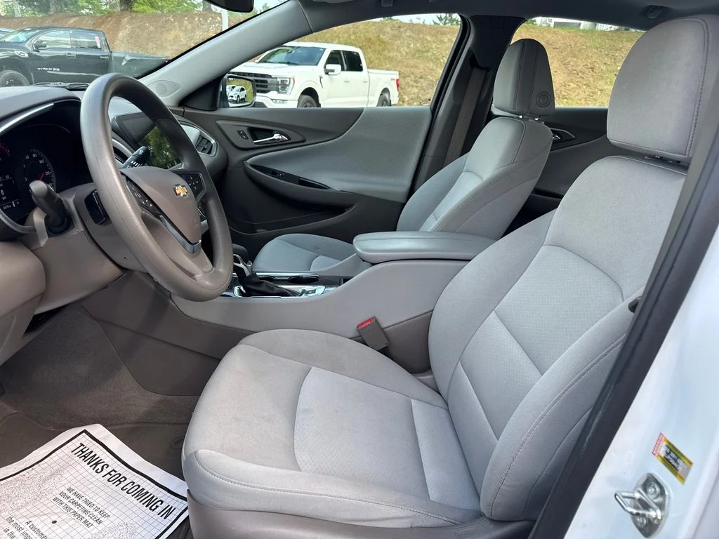 Used 2024 White Chevrolet LT image 13