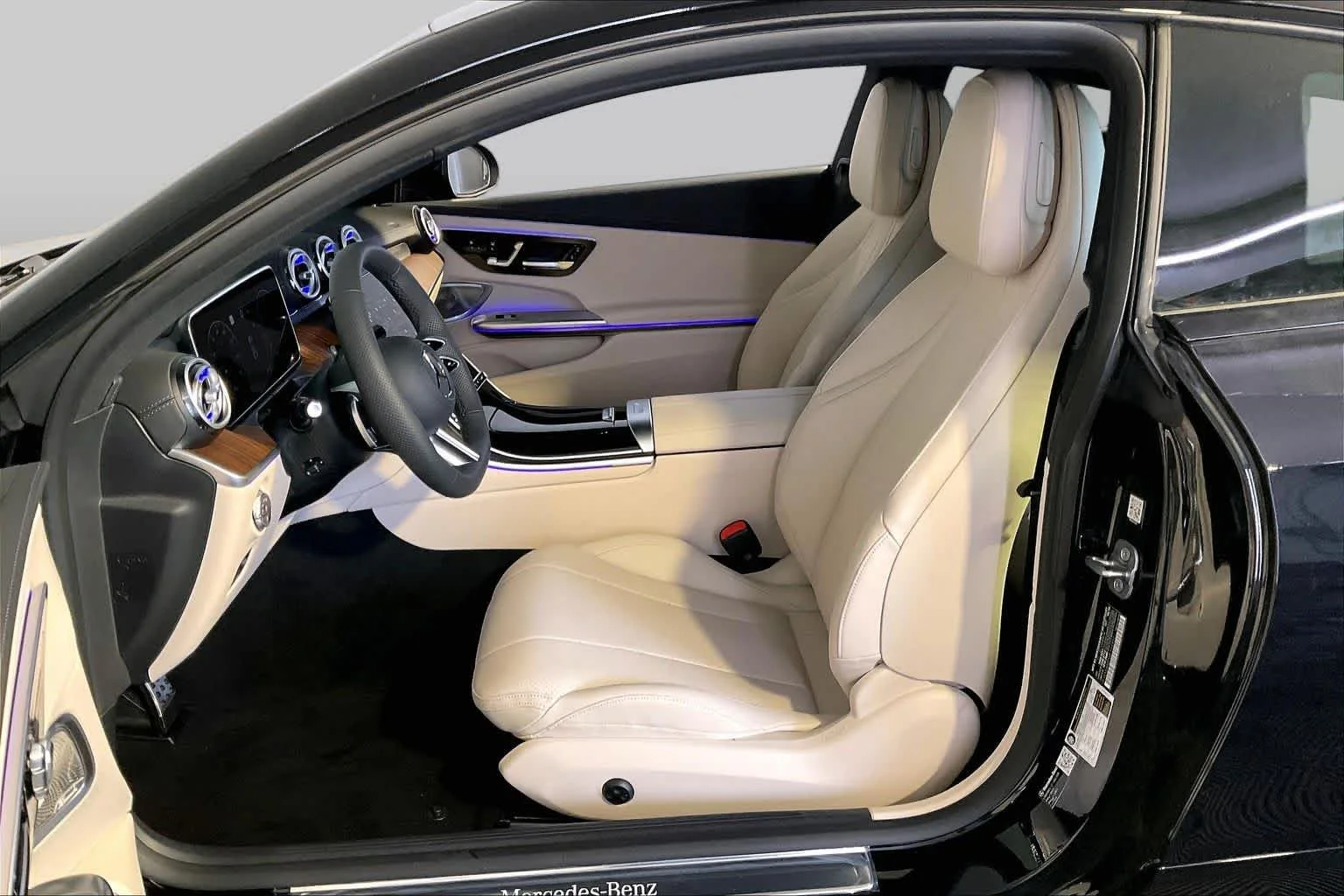 New 2027 Obsidian Black Metallic Mercedes-Benz CLE 450 image 13