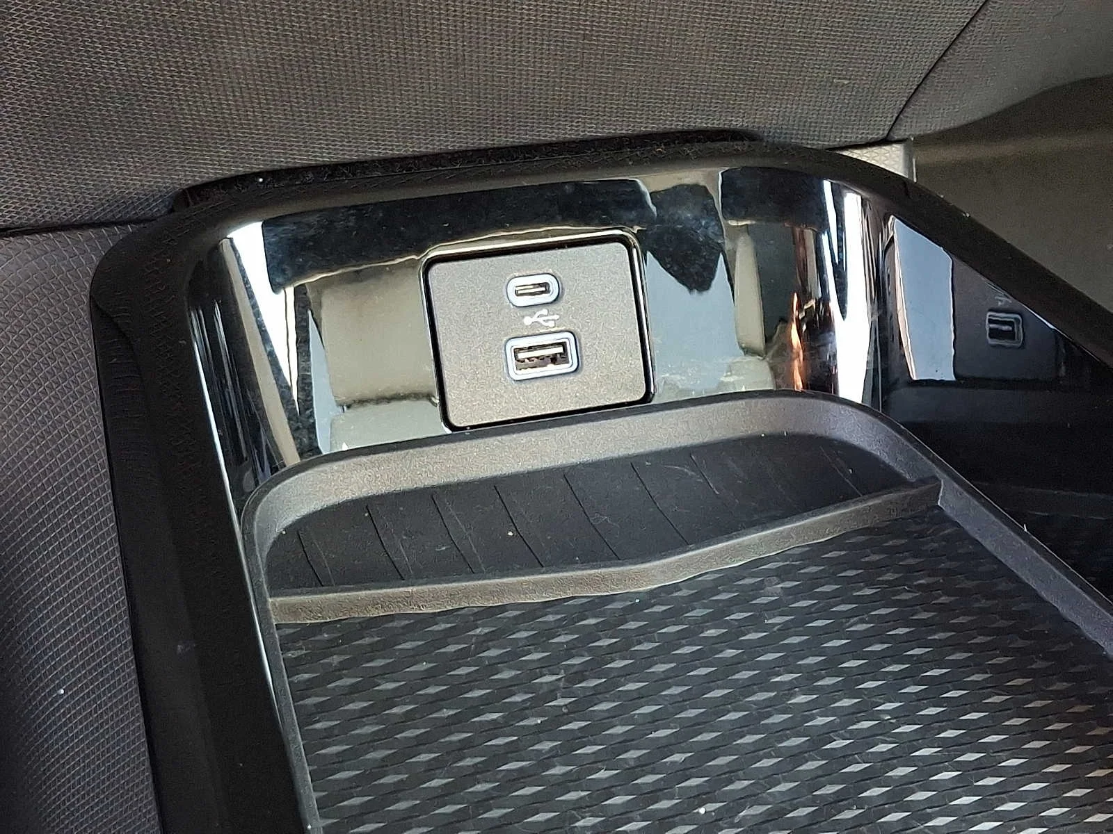 Used 2023 Vapor Blue Ford Premium image 25