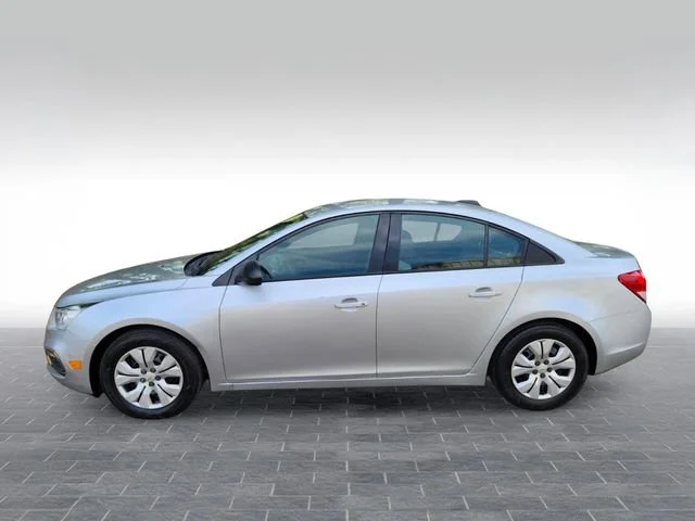 Used 2016 SILVER ICE METALLIC Chevrolet LS image 3