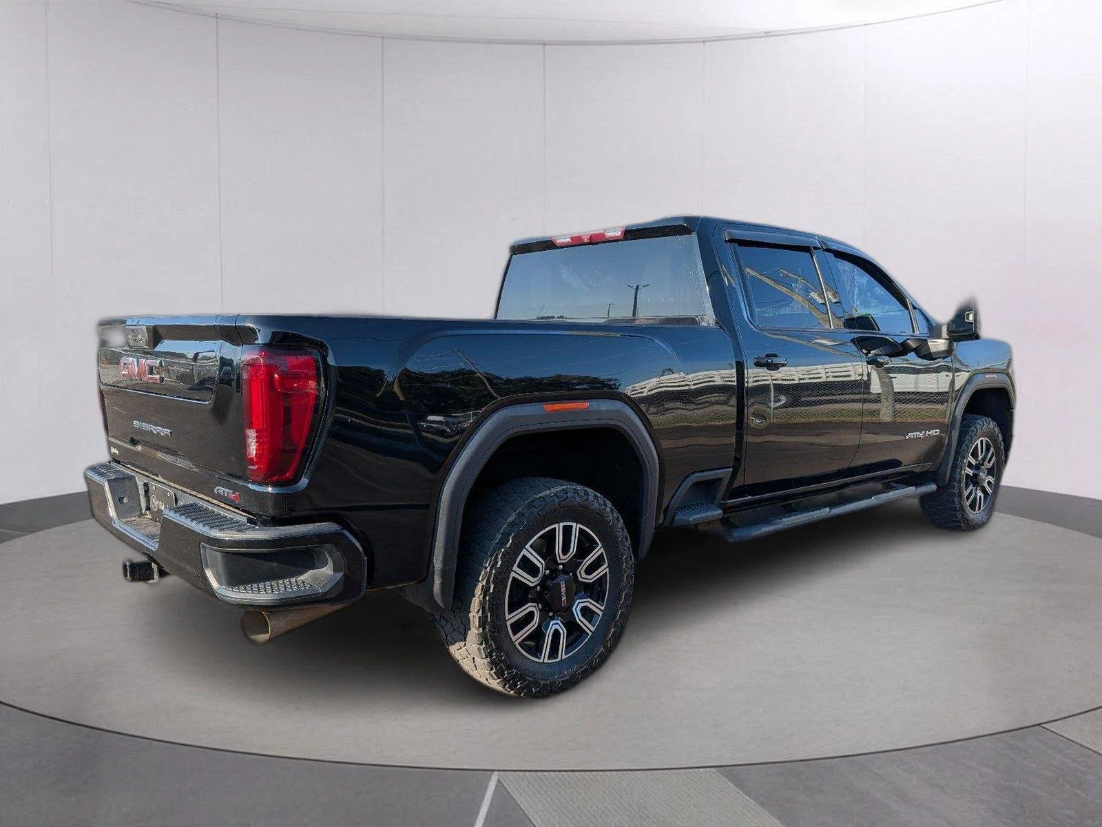 Used 2022 ONYX BLACK GMC AT4 image 7