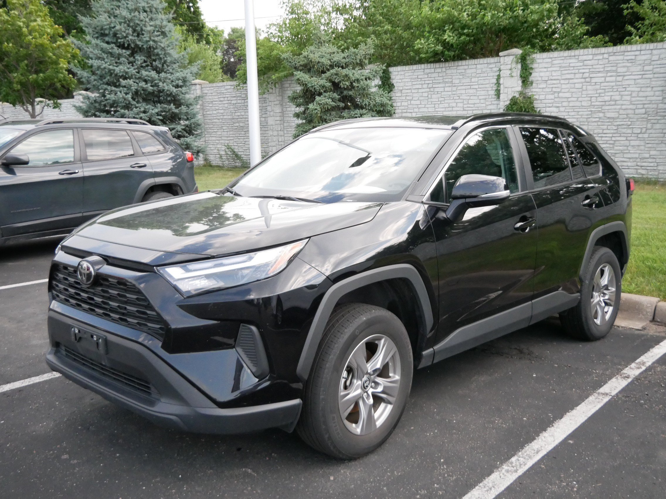Used 2025 Toyota RAV4 XLE with VIN 2T3P1RFV3SW501675 for sale in Brooklyn Center, Minnesota