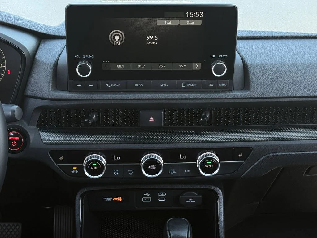 Used 2025  Honda Sport image 18