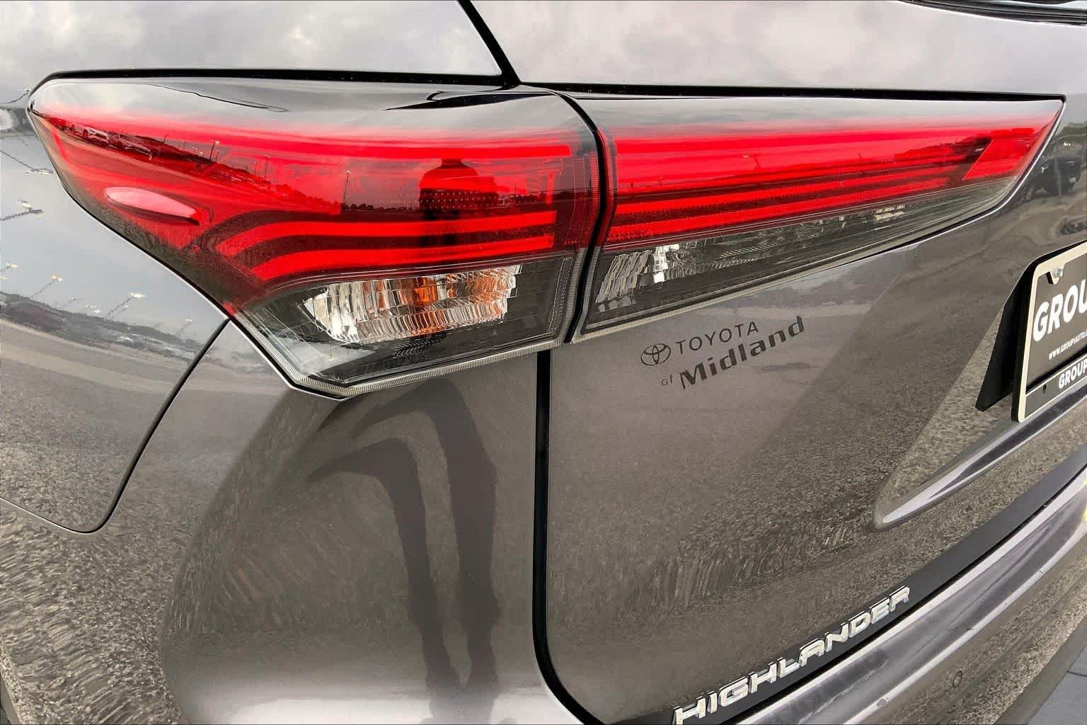 Used 2020 Magnetic Gray Metallic Toyota Limited image 28