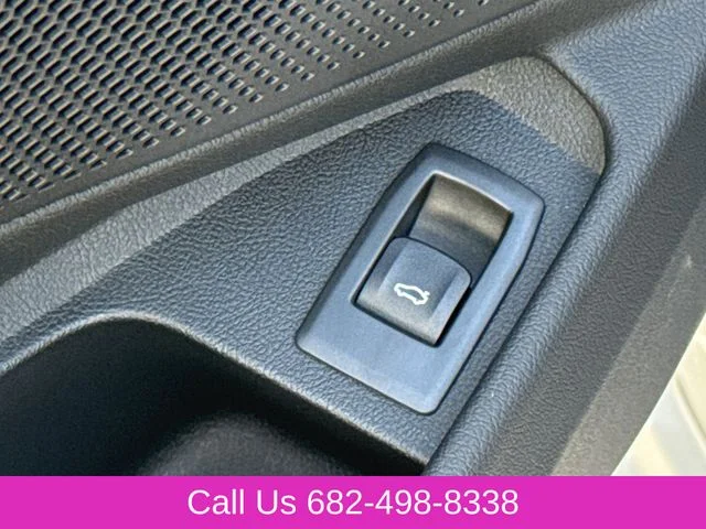 Used 2025 White BMW 330i xDrive image 22