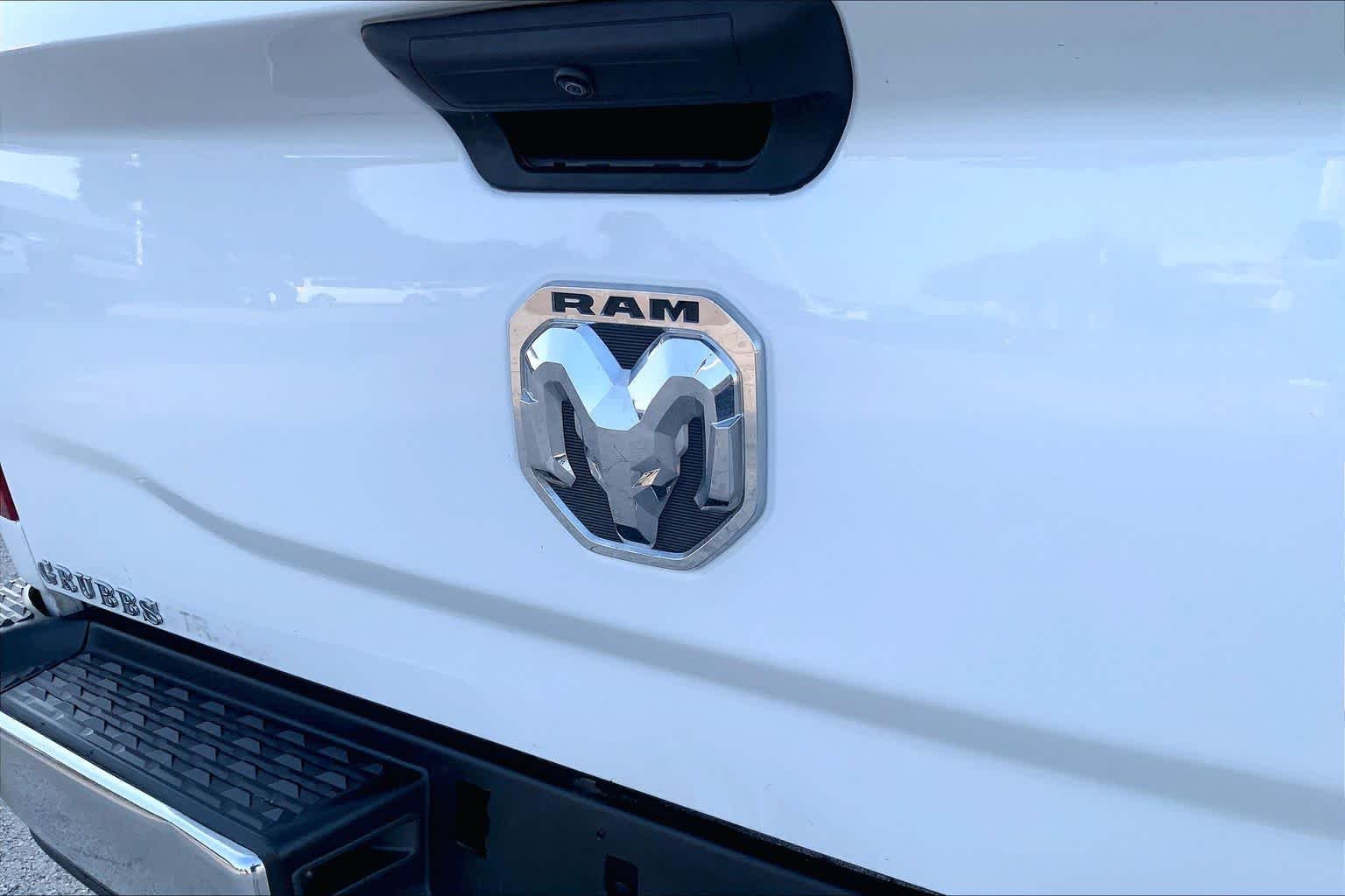 Certified Used 2022 Bright White Clearcoat Ram Tradesman image 27