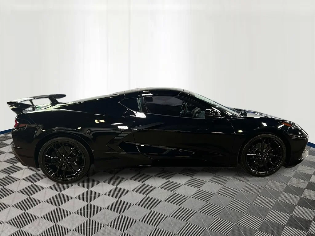 2027 Chevrolet Corvette 1LT - Photo 6