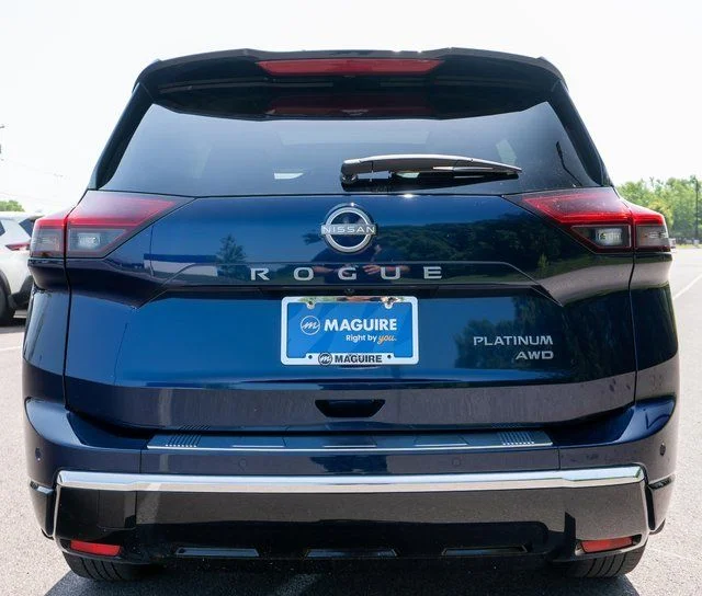 Used 2025 Blue Nissan Platinum image 7