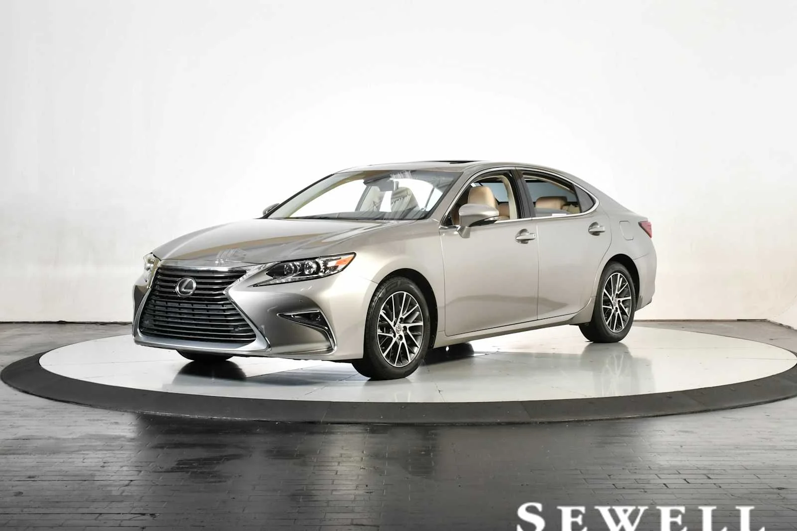 2017 Lexus ES 350 350's photo