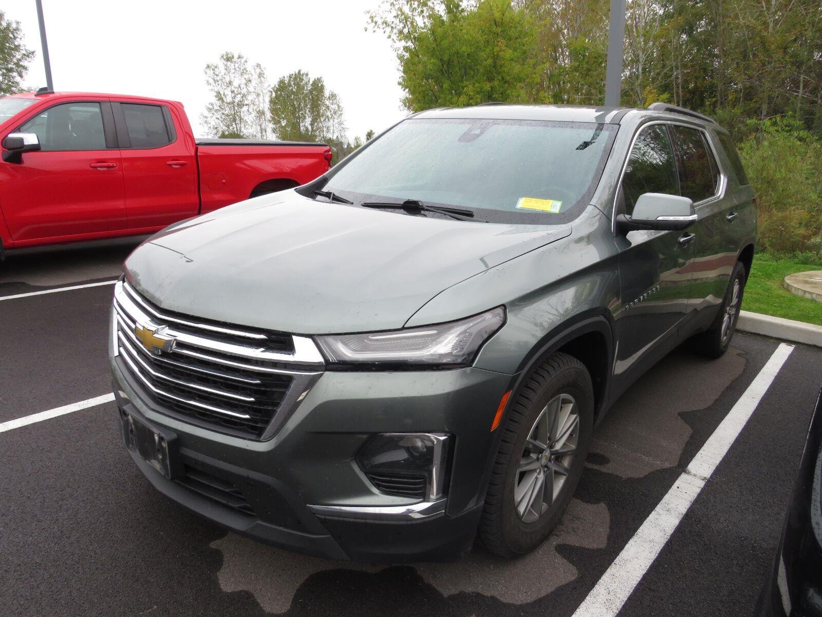 Used 2023 Silver Sage Metallic Chevrolet LT Cloth image 7