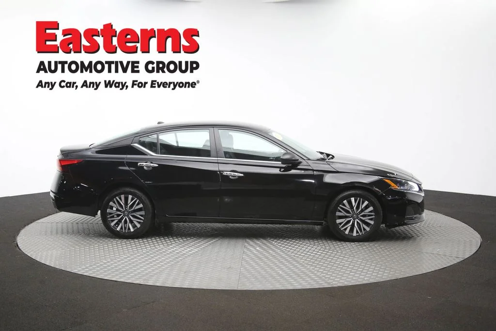 Used 2024 Black Nissan 2.5 SV image 45