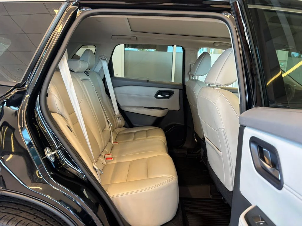 Used 2023 Black Nissan SL image 25