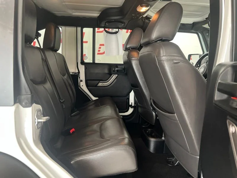 Used 2014 White Jeep Unlimited Sport image 10