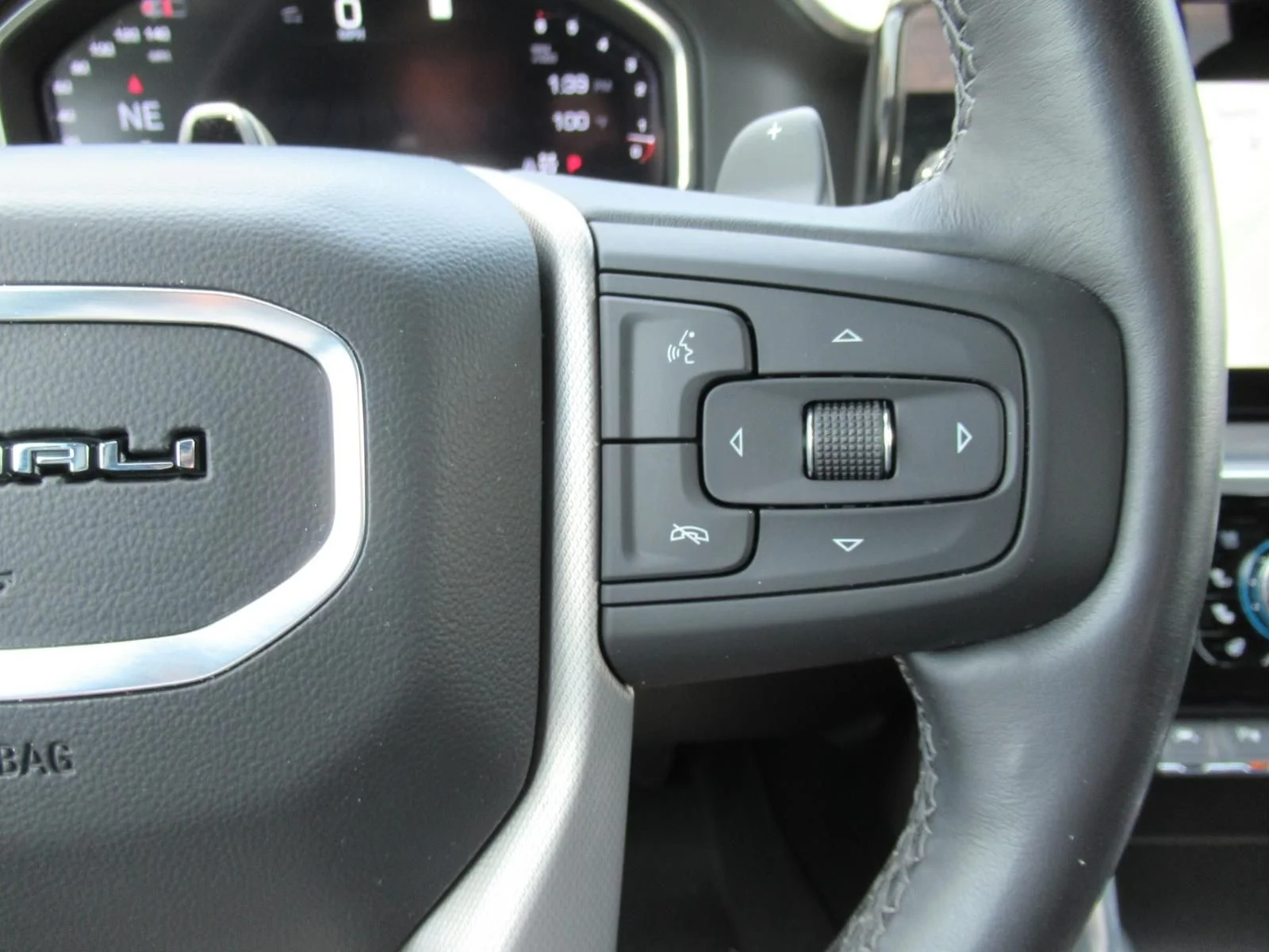 Used 2026  GMC Denali image 26