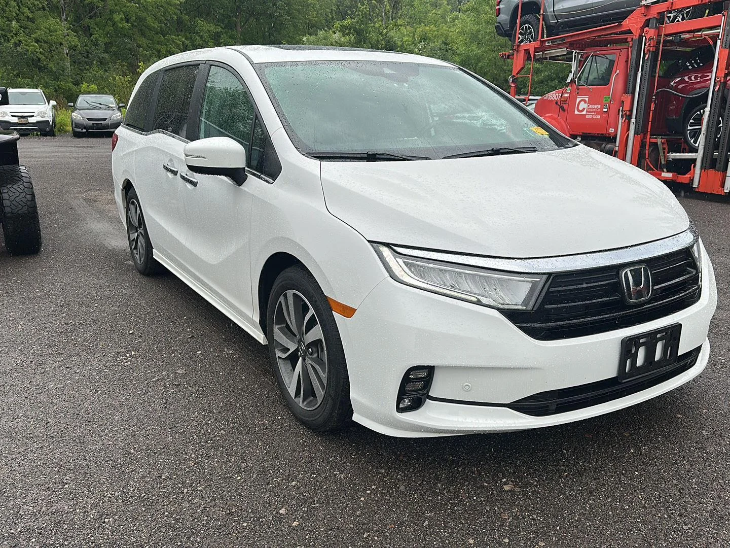 Used 2023 Platinum White Pearl Honda Touring image 3