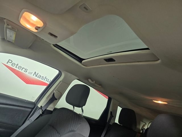 Used 2018 Pitch Black Clearcoat Dodge SE image 6