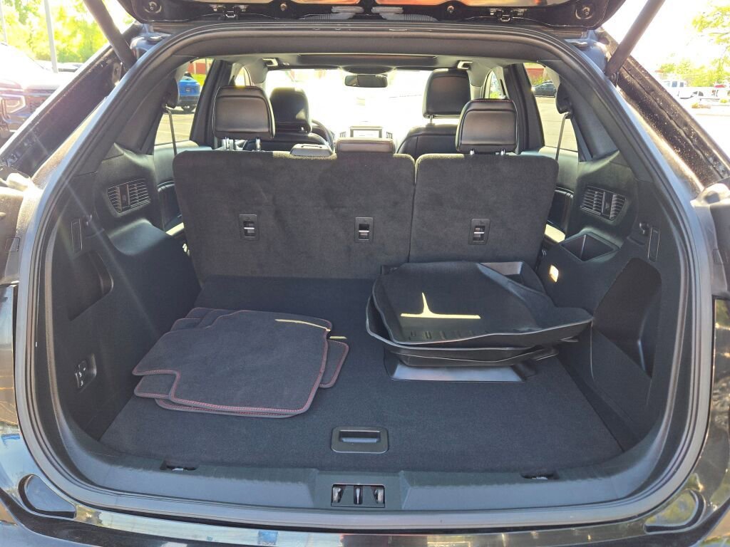 Used 2023 Black Ford SEL image 17