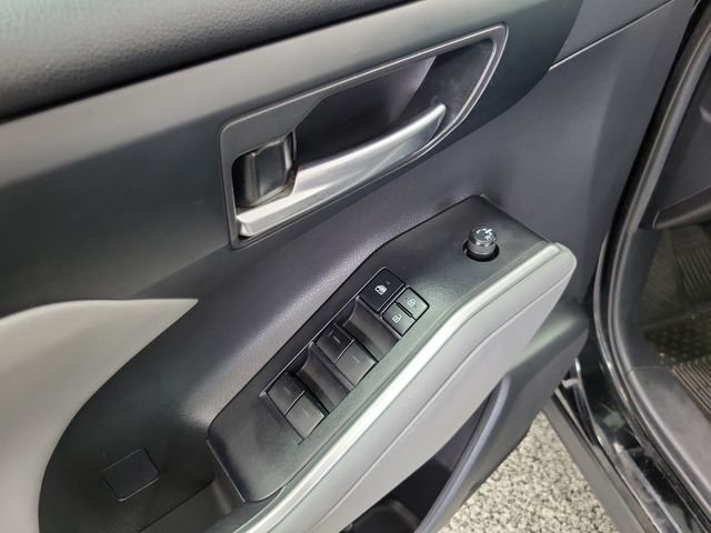 Used 2020 Black Toyota XLE image 7