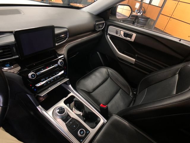 Certified Used 2022 White Metallic Ford Limited image 19