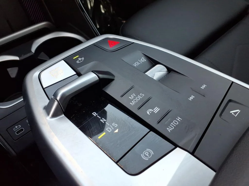 Used 2026 Silver BMW xDrive28i image 15