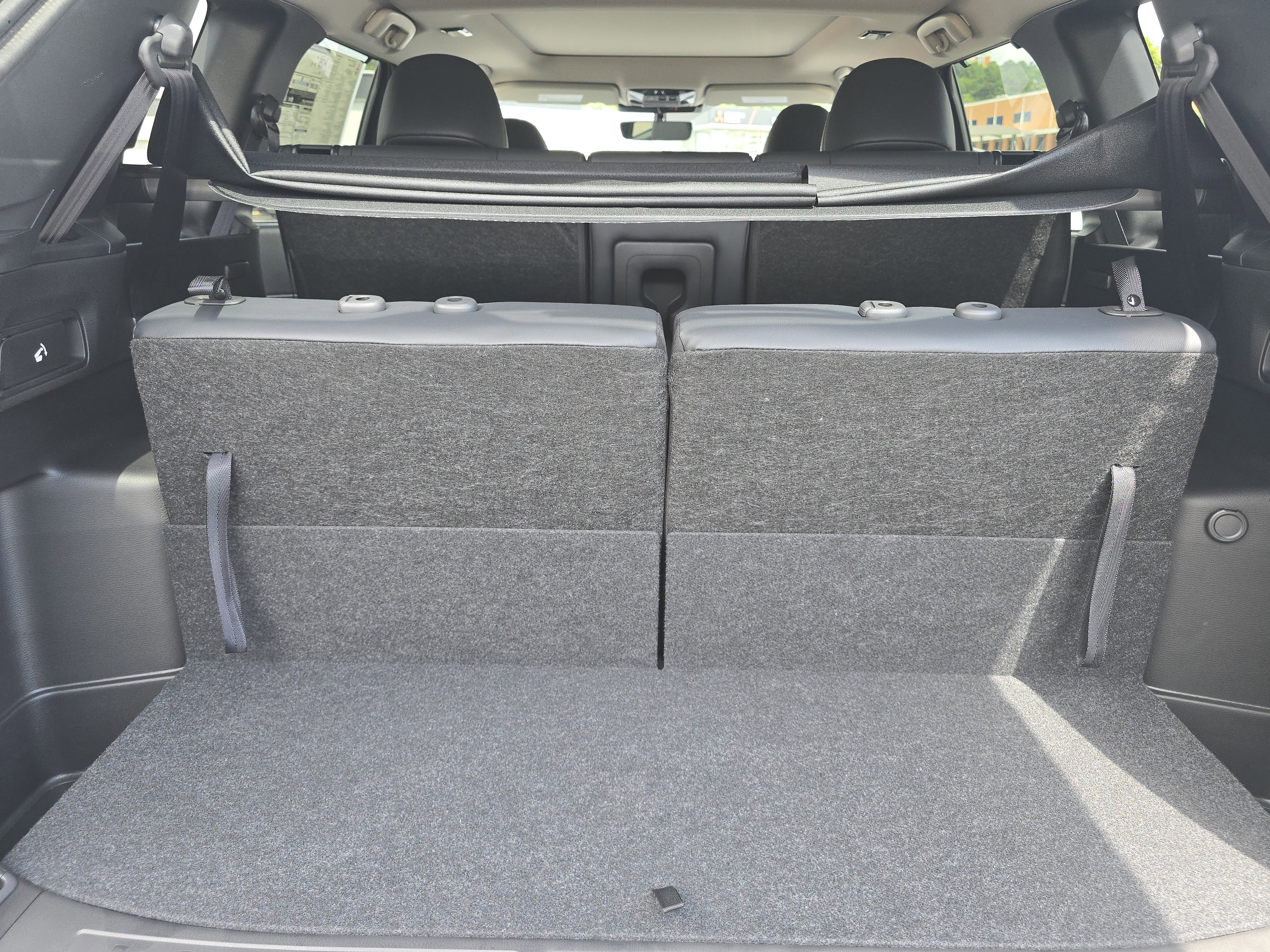 New 2025 Graphite Gray Mitsubishi SEL image 12