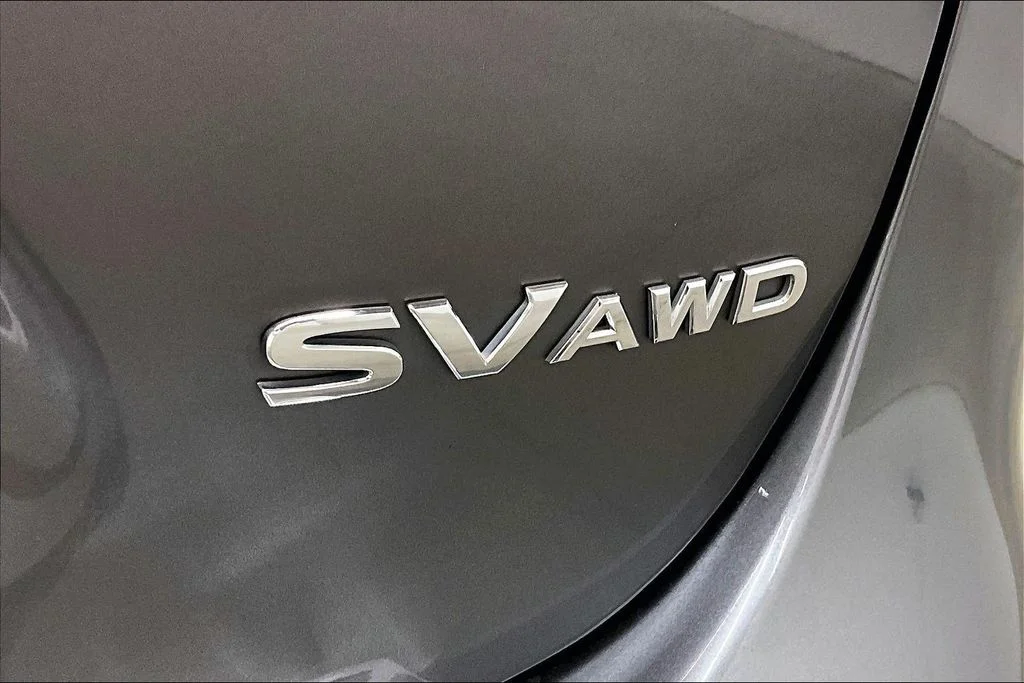 Used 2022 Gray Nissan SV image 24