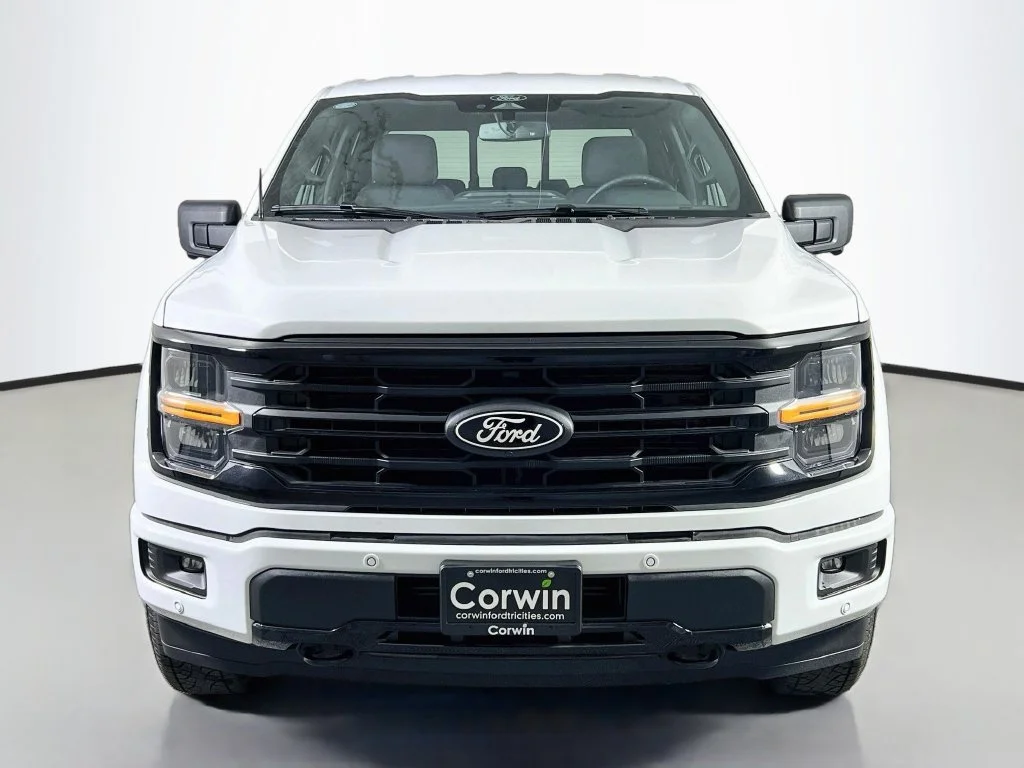 New 2026 Oxford White Ford XLT image 3