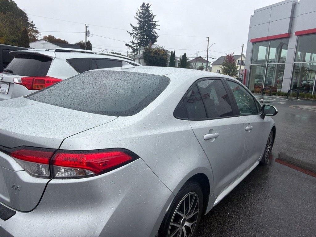 Used 2025 Silver Toyota LE image 3